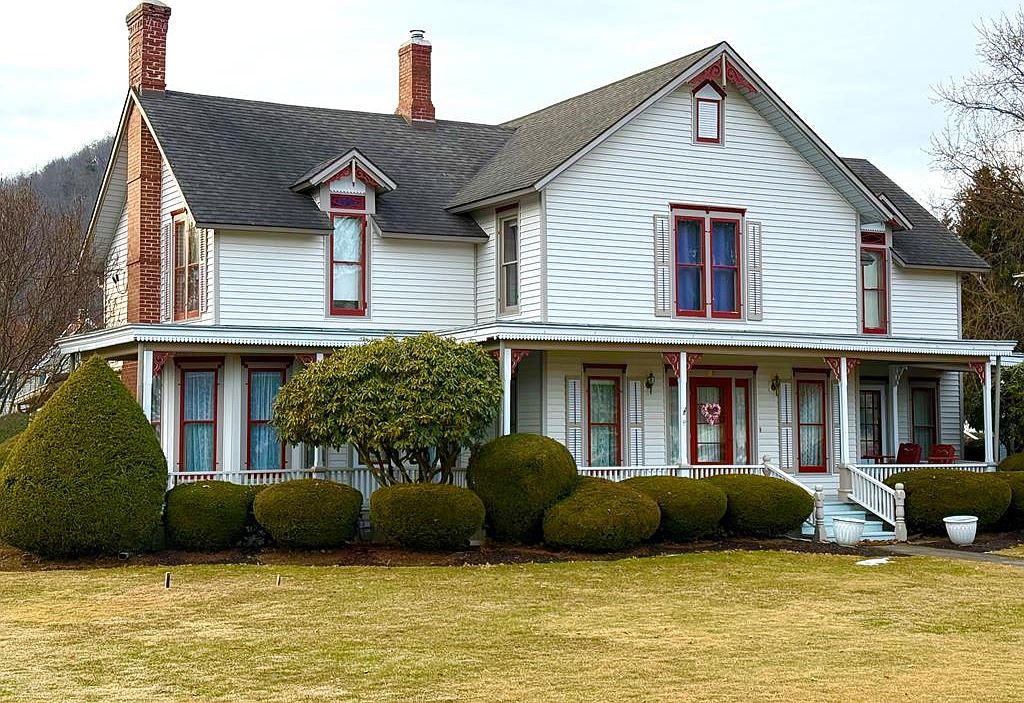 Primary listing photo