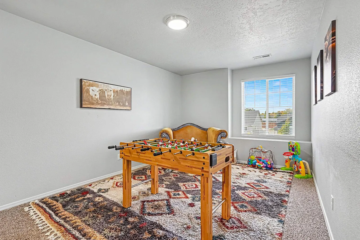 5 bed, 2.0 bath, 990 sqft, $15,846 — Photo 4