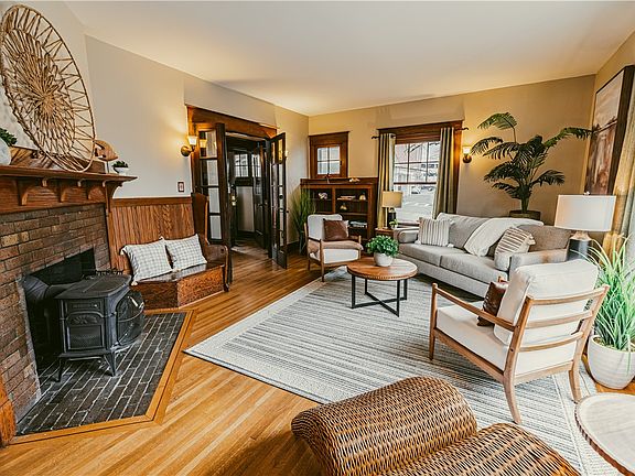 4th image of 332 Mount Vernon Ave