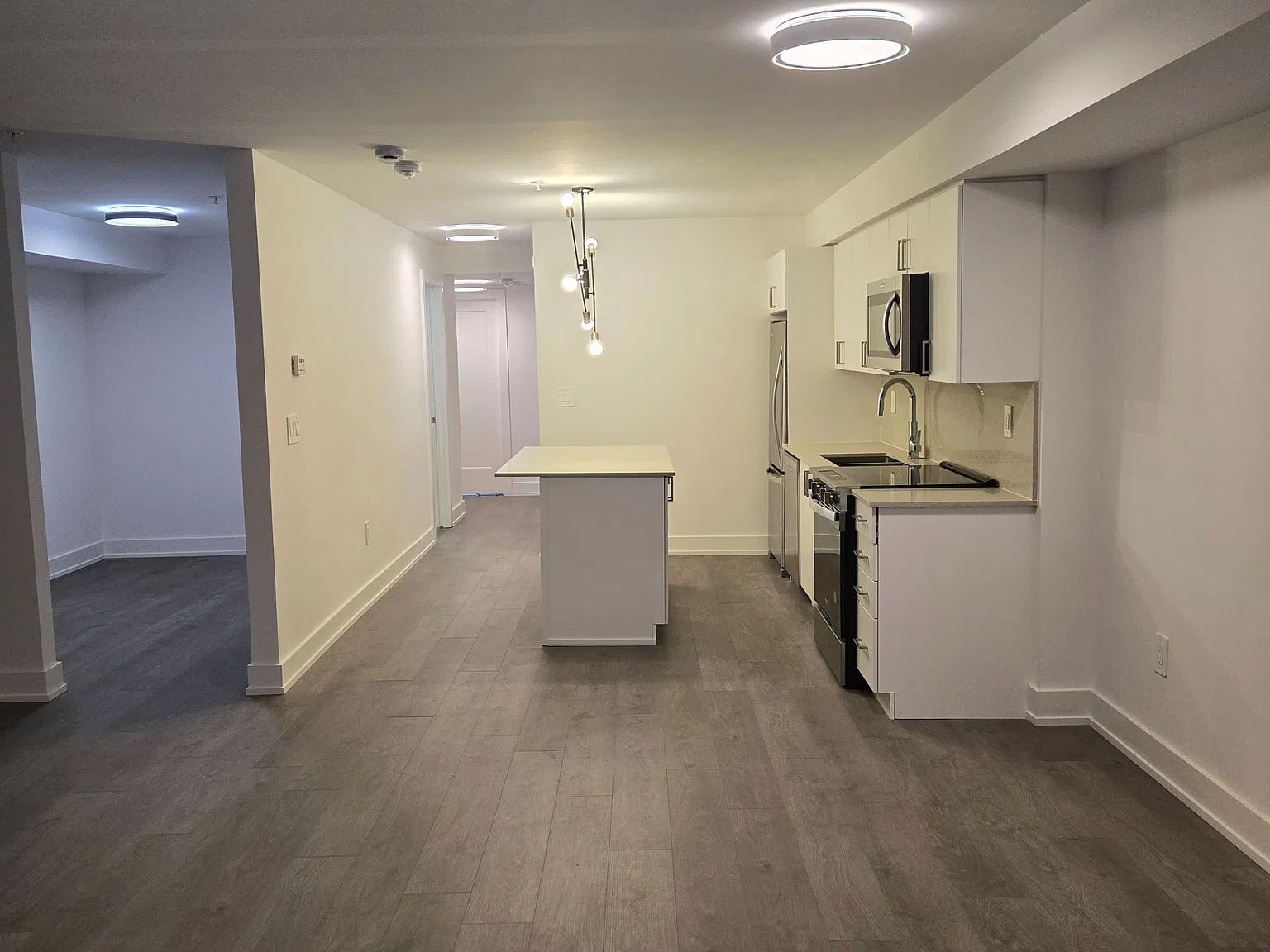 2 bed, $3,000 — Photo 3
