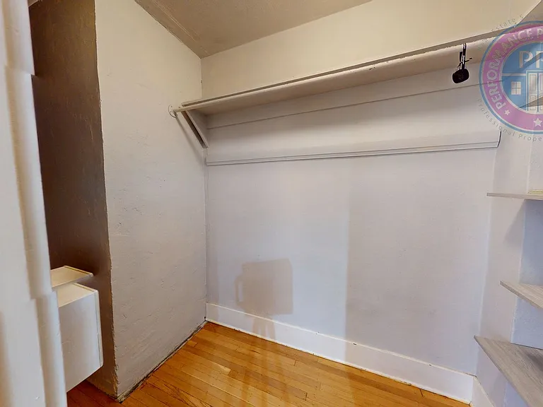 1811 NW Couch St #406 — Photo 5