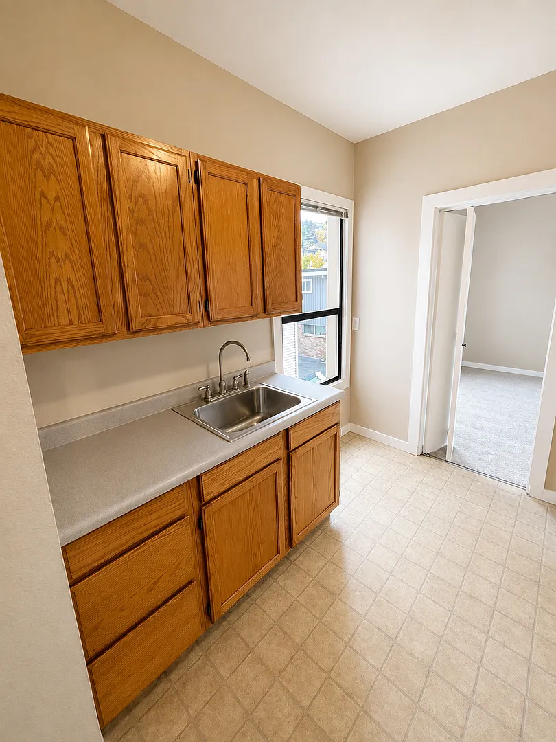 Century Apartments — Photo 3
