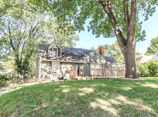 5800 Woodward St, Overland Park, KS 66202