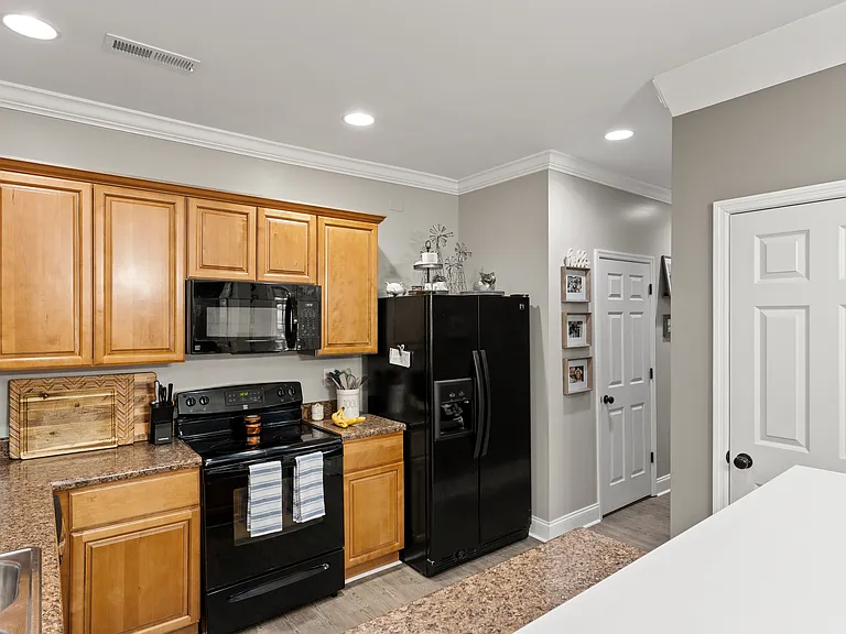 493 Jacksonian Way — Photo 9