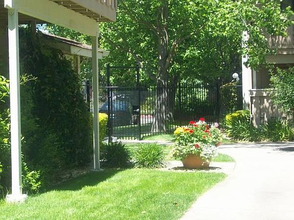 3rd image of 2124 Santa Ana Dr #10