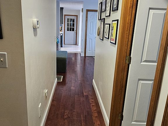 5th image of 101 Kirby Ln