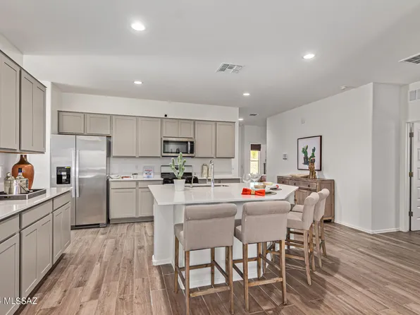 9956 Black Dalea Dr, Marana, AZ 85653