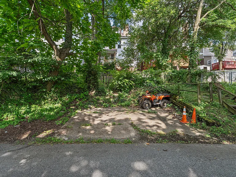 13 Josephine St #2 — Photo 20