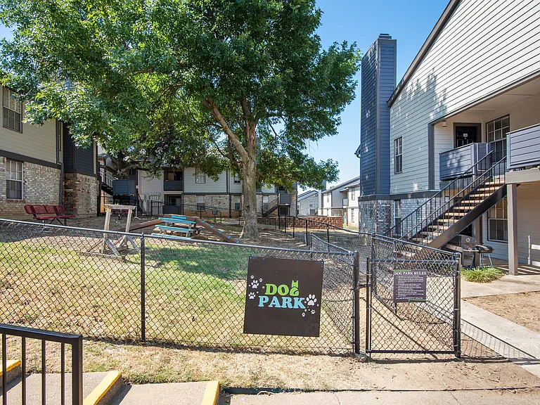 Belmont Estates — Photo 16