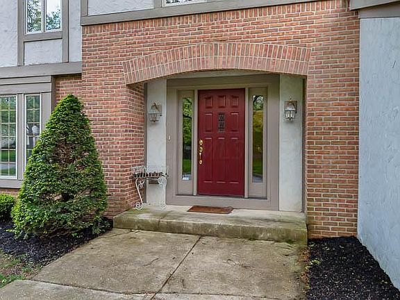 3rd image of 7192 Donnybrook Dr