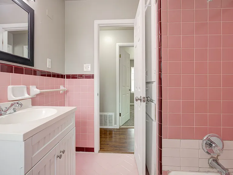 1208 Avondale Dr — Photo 10