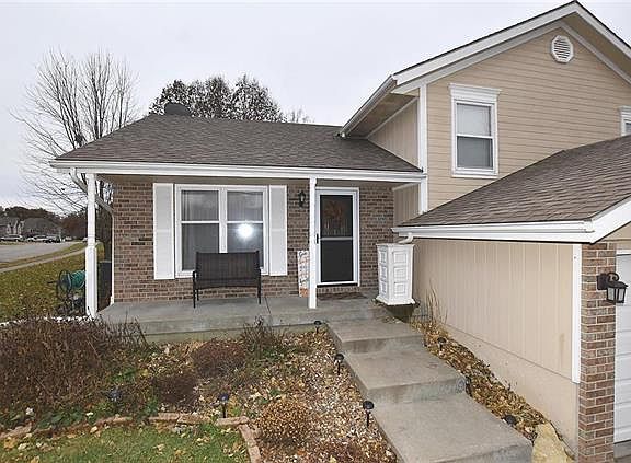 3rd image of 307 Amesbury Dr