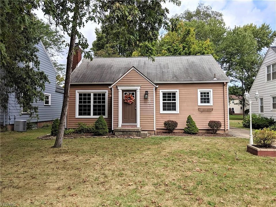 1st image of 284 Oakley Ave