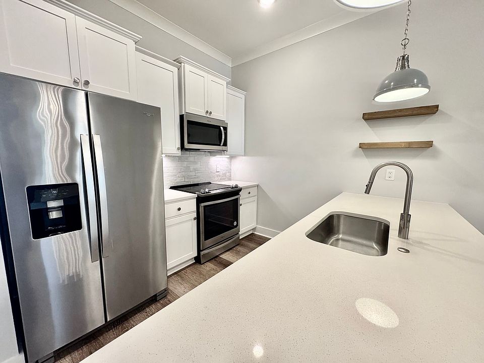 1st image of 17530 Comfort Blvd