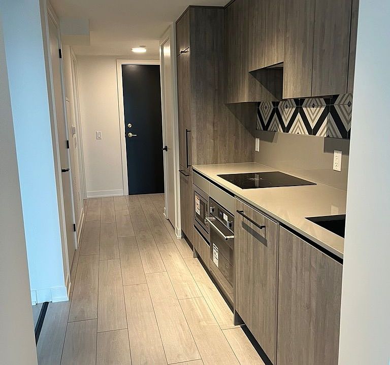 1st image of 5 Lakeview Ave #406