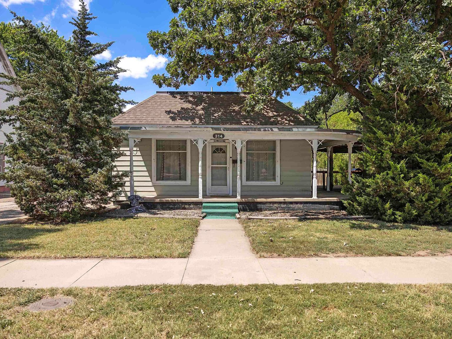 314 E Main St, Sterling, KS 67579 | MLS #50852 | Zillow