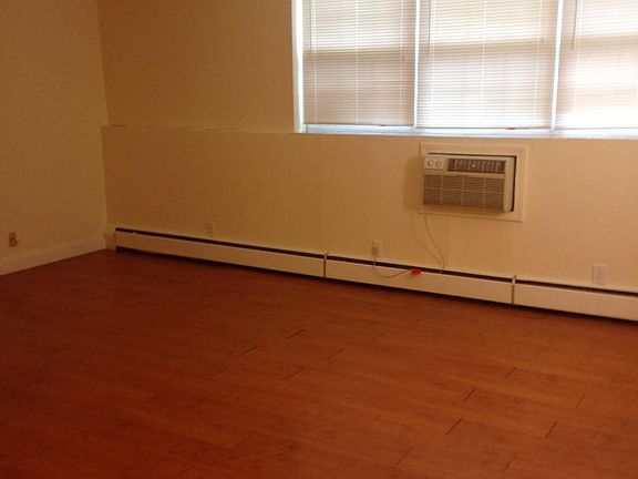 4th image of 8 Tara Dr Unit 8