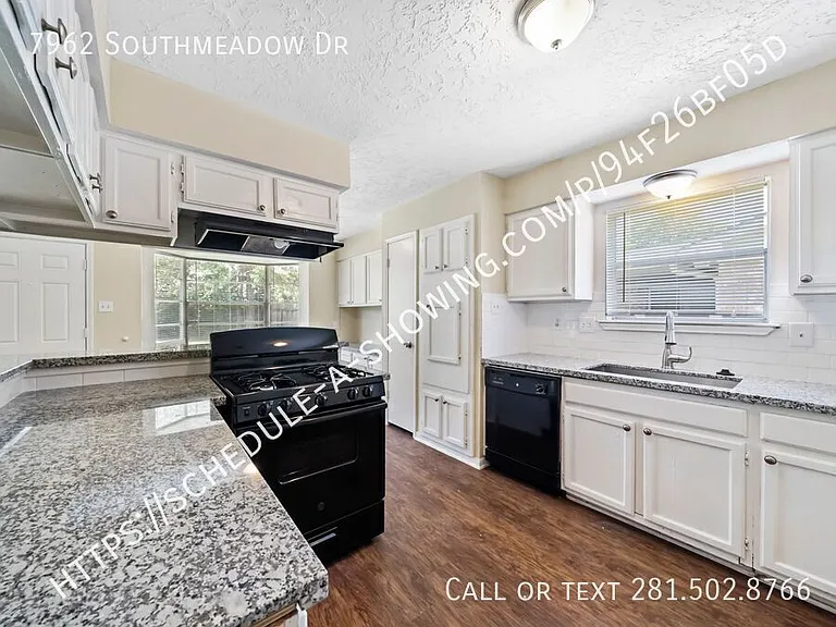 7962 Southmeadow Dr — Photo 15