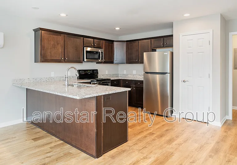 7310 Tiger Way #202 — Photo 10
