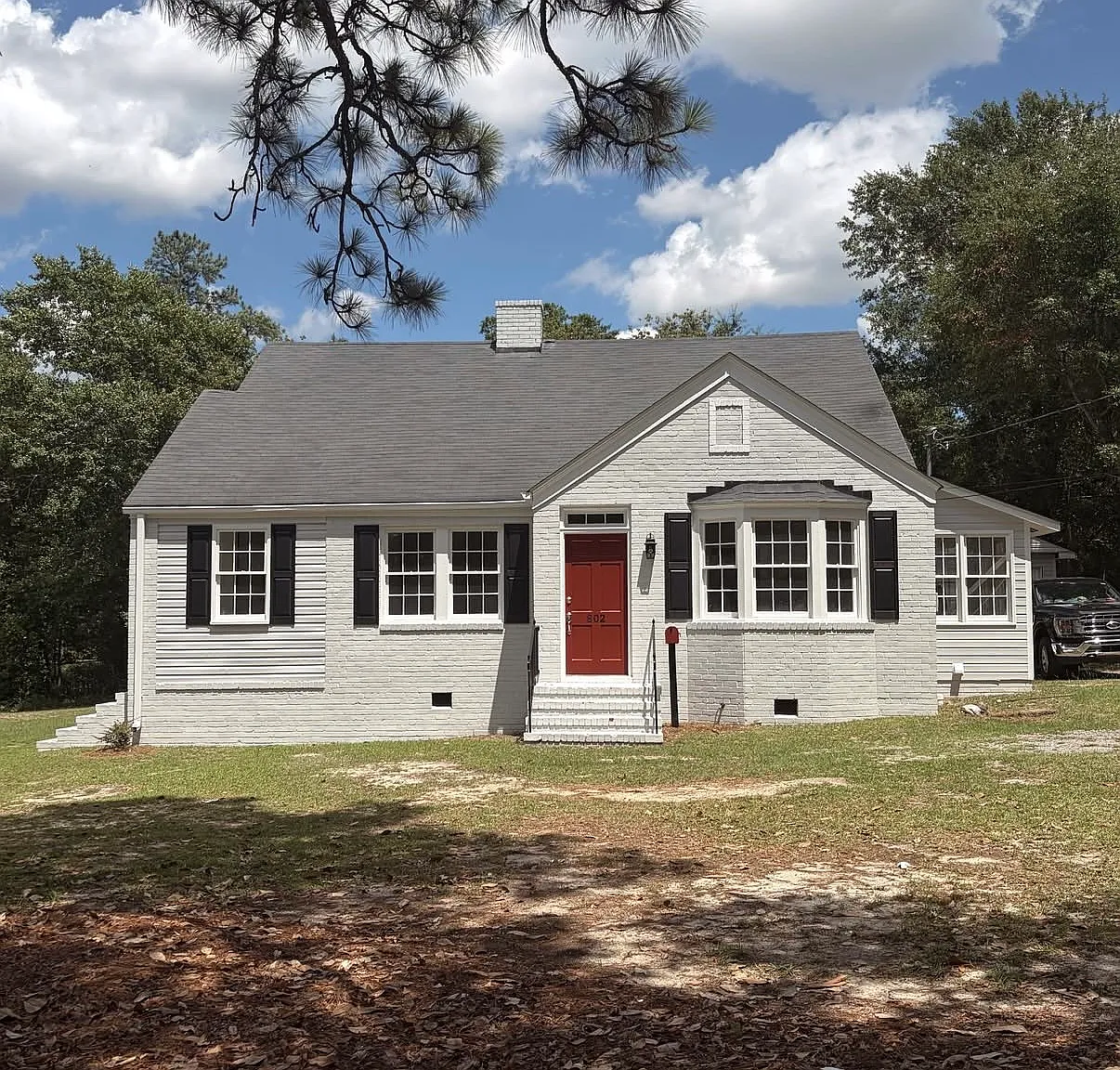 3 bed, 1385 sqft, $2,100 — Photo 1