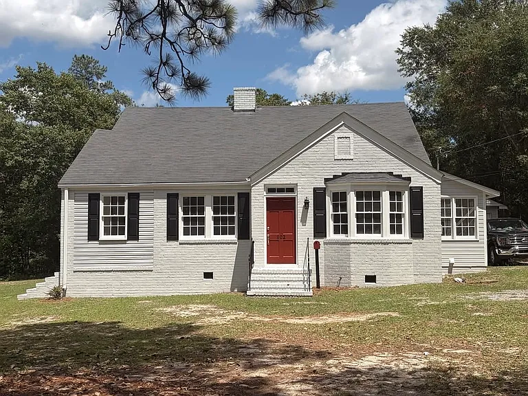 802 Highland Ave — Photo 1