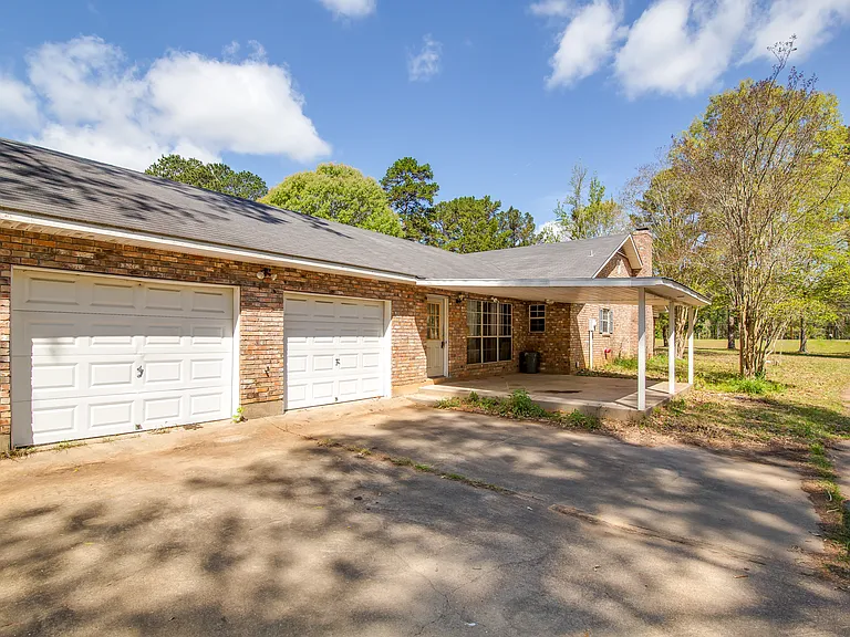 8355 Highway 71 N — Photo 17