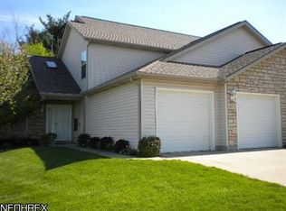86 Falling Water Cir, Munroe Falls, OH 44262