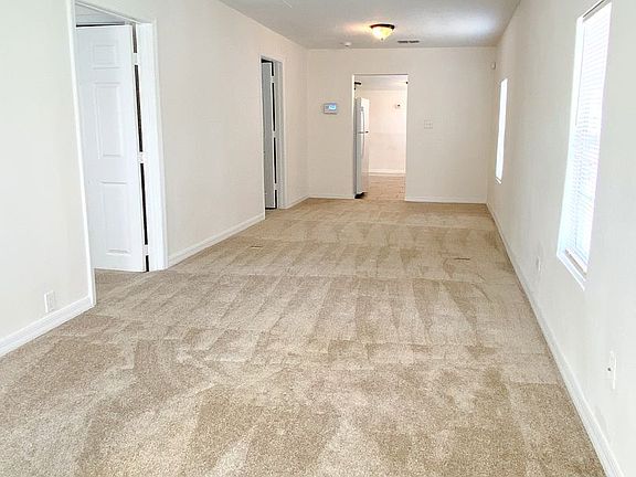 5th image of 275 N Capen Ave