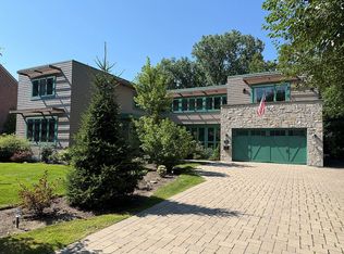 1466 Central Pkwy, Glenview, IL 60025