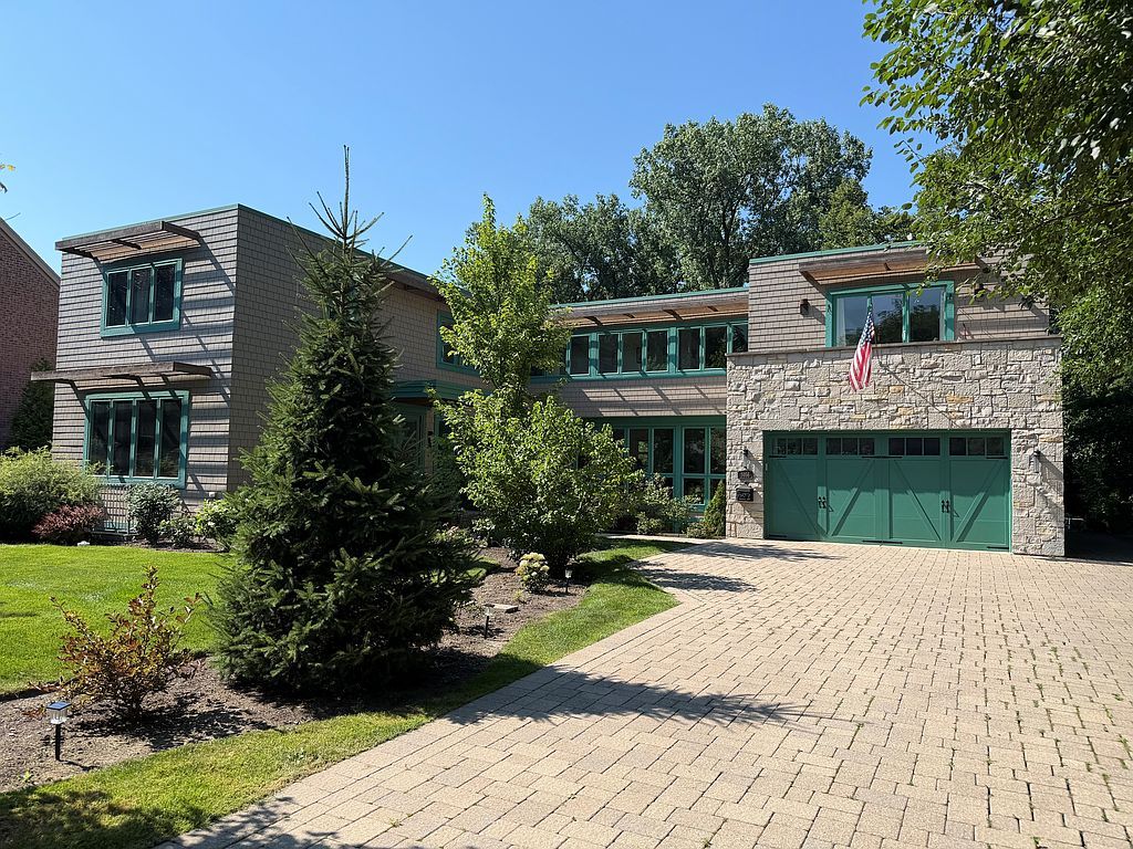 1466 Central Pkwy - Property Image
