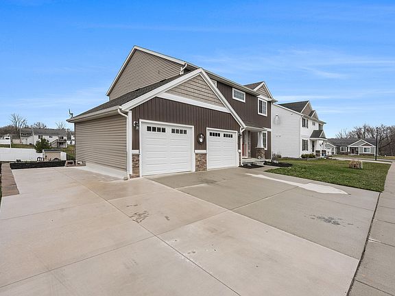 2nd image of 321 Hill Valley Ln NW