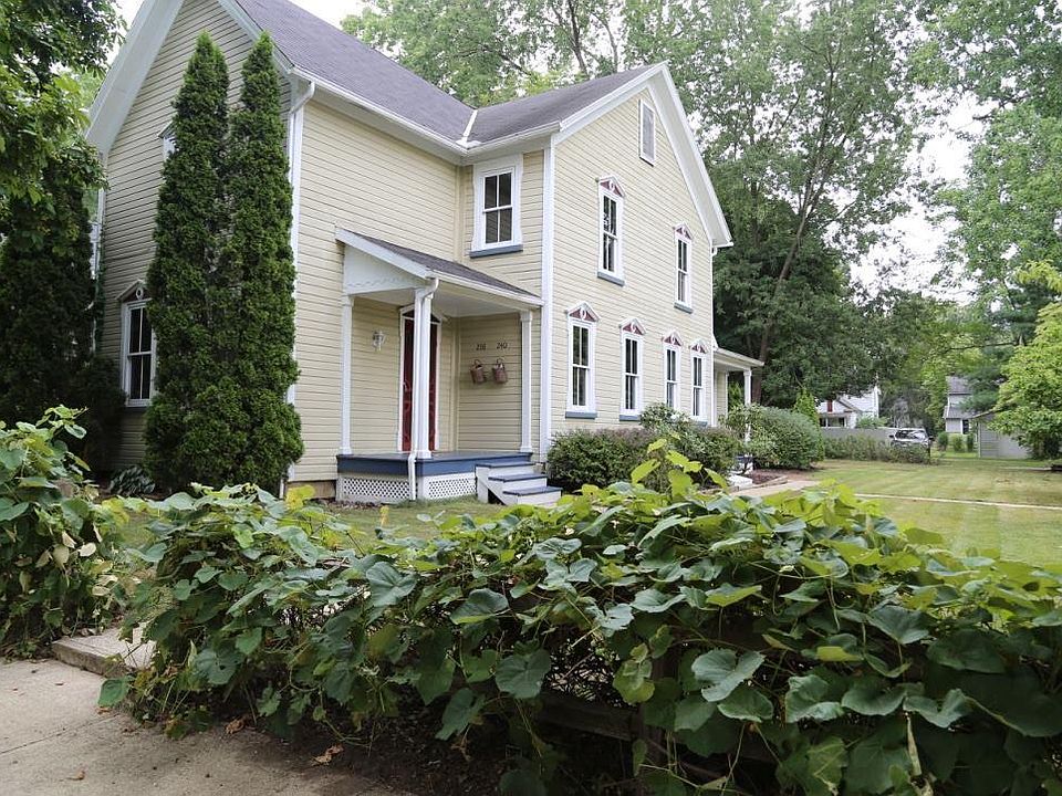 1st image of 240 W Oak St