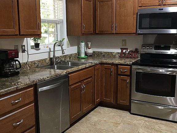 3rd image of 5051 Katherine Dr