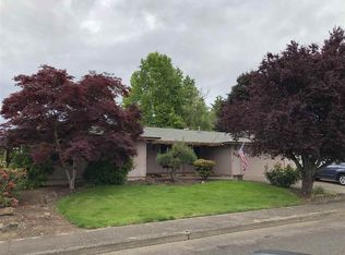 645 S Pershing St, Mount Angel, OR 97362