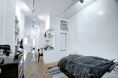 Rented by Urbane Brokerage