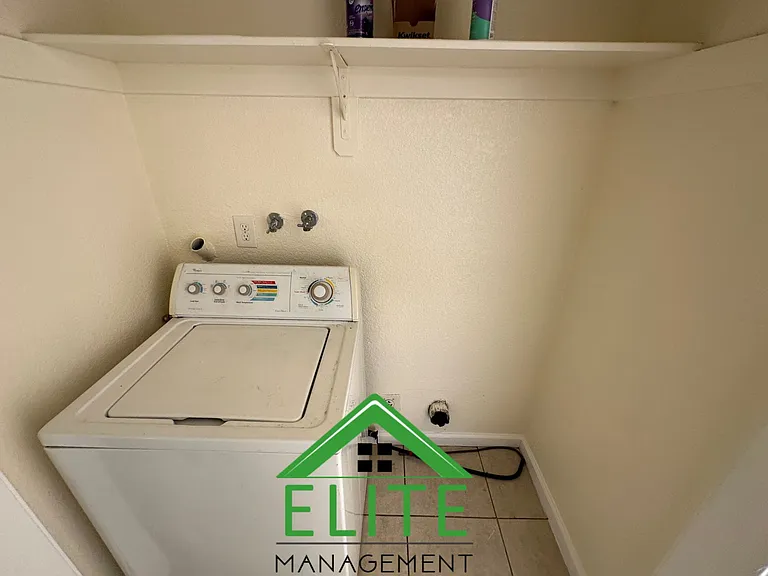 8023 Montgomery Dr — Photo 16