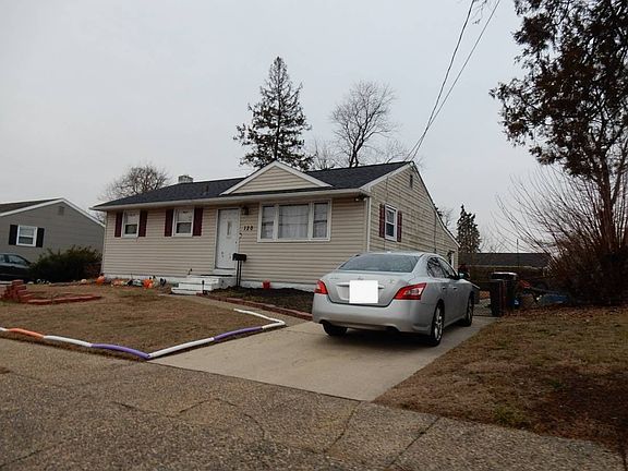 3rd image of 120 Lehigh Ave