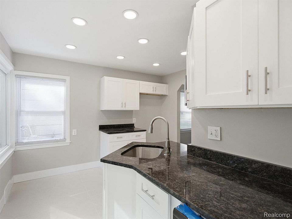 4008 Coolidge Hwy, photo 13