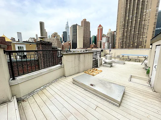 Rented by Nest Seekers International | media 6