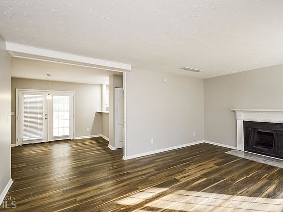 5th image of 6175 Hyde Park Ln