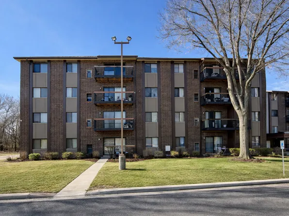 14647 Greenwood Rd APT 403, Dolton, IL 60419