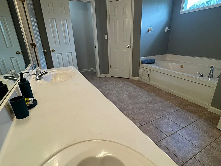 5746 Eagleston Dr — Photo 8