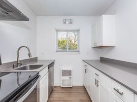 George Apartments - 625 3rd Street Southwest - 5