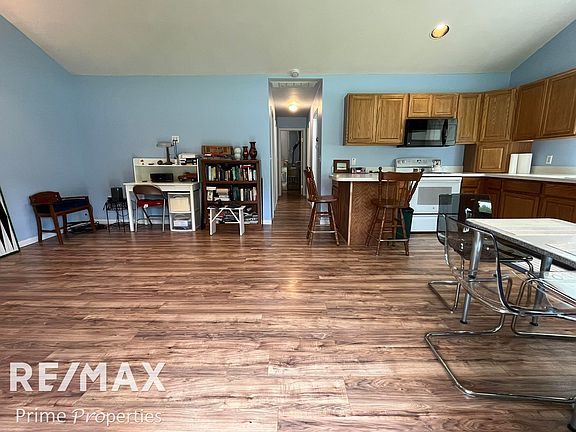 3rd image of 2134 Mertz Rd