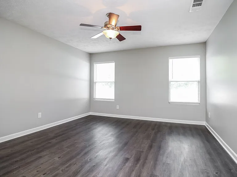 813 Creek Oak Dr — Photo 11