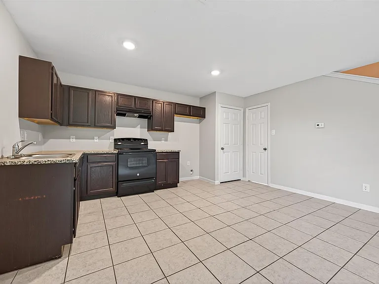 14774 Bowie Ln — Photo 14