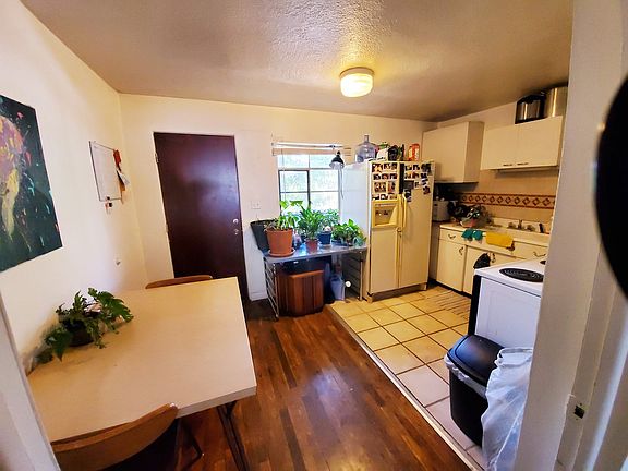 5th image of 111 E Plum St #113