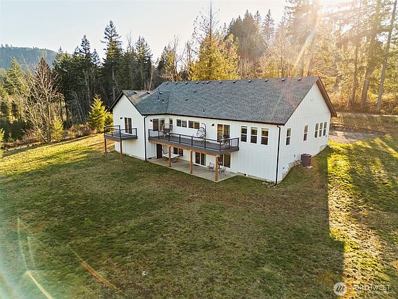 4th image of 28024 NE 433rd Street
