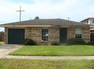2948 Lorraine Ct, Marrero, LA 70072