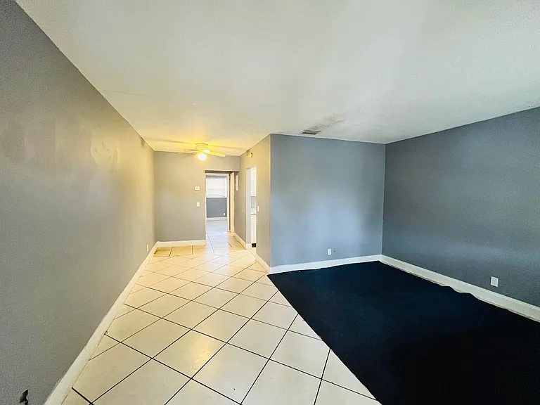 635 SW 20th Ct N #9B — Photo 2
